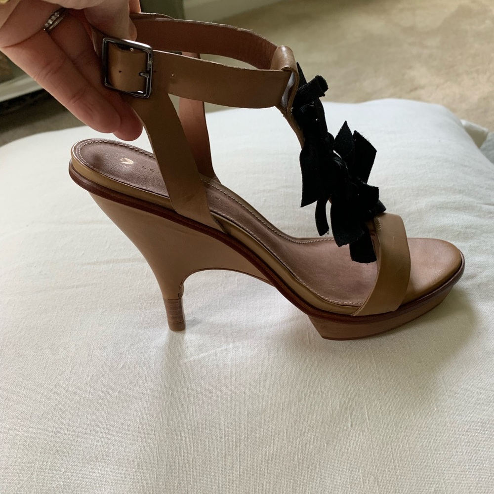 Leifsdottir Bow Heels